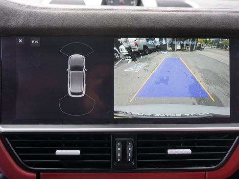 Used 2019 Porsche Cayenne image 26