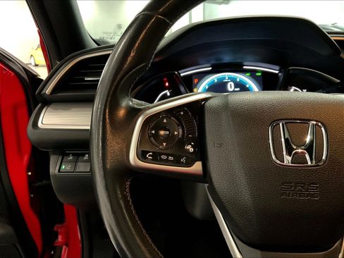 Used 2017 Honda Civic Touring image 10
