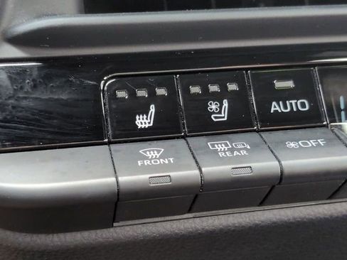 Used 2025 Toyota Crown Signia AWD/4WD image 22