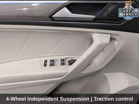 Used 2023 Volkswagen Tiguan SE R-Line AWD/4WD image 12