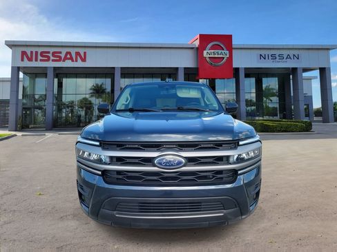 Used 2024 Ford Expedition Max XLT image 10