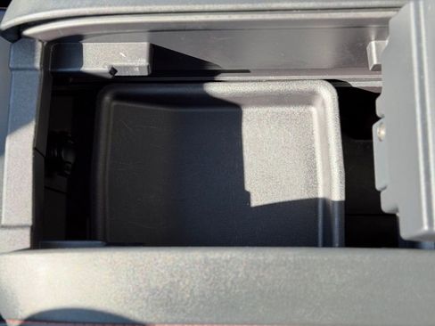 Used 2022 Toyota Highlander XSE image 27