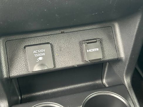 Used 2023 Toyota Sienna XLE w/ XLE Plus Package AWD/4WD image 25