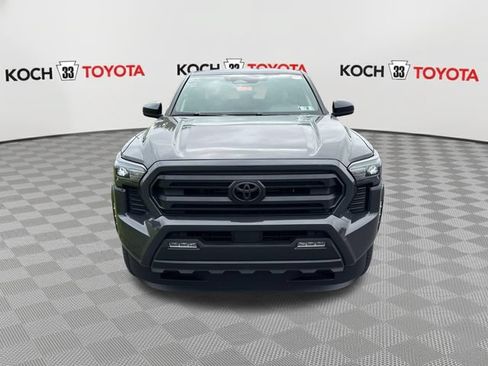 Certified 2024 Toyota Tacoma SR5 AWD/4WD image 2