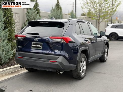 Used 2025 Toyota RAV4 XLE AWD/4WD image 9