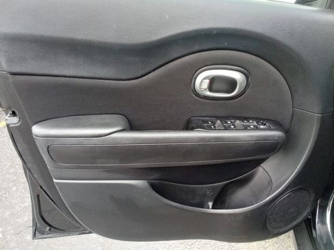 Used 2014 Kia Soul + FWD image 7
