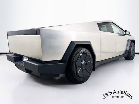 Used 2024 Tesla Cybertruck AWD Crew Cab image 7