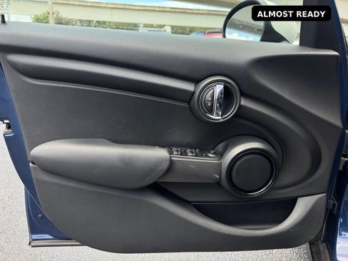 Used 2015 MINI Cooper 4-Door Hardtop FWD image 19