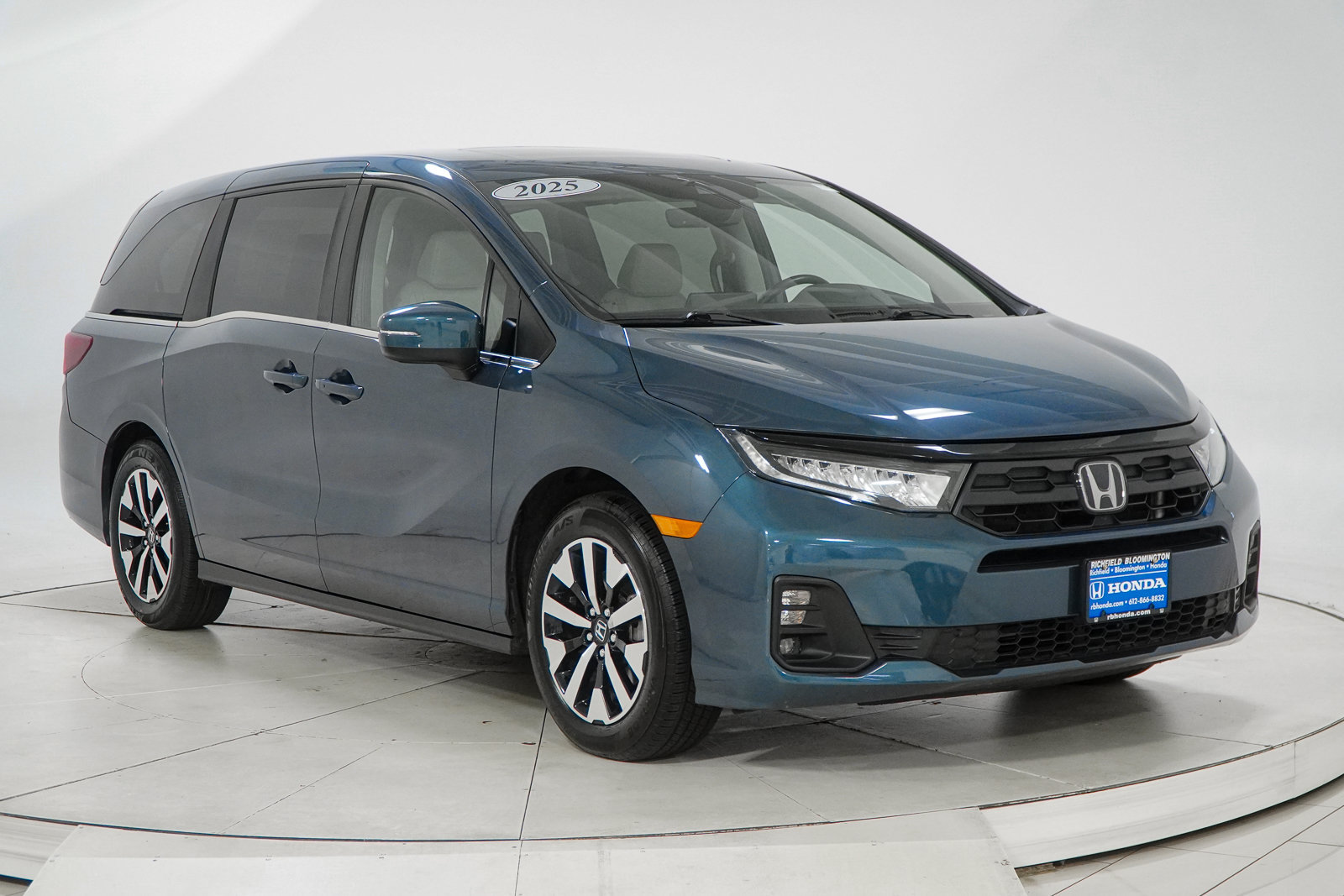 Used 2025 Honda Odyssey EX-L image 15
