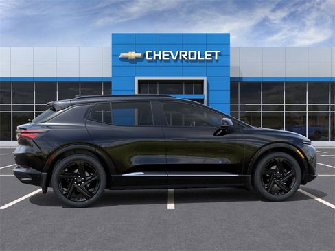 New 2025 Chevrolet Equinox EV RS image 5