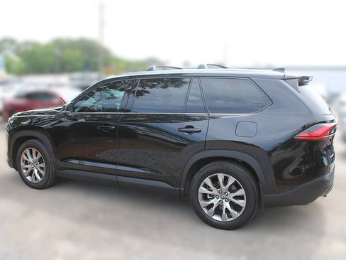 Used 2024 Toyota Grand Highlander AWD Hybrid image 14