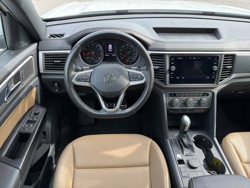 Used 2020 Volkswagen Atlas Cross Sport SE w/ Panoramic Sunroof Package AWD/4WD image 22