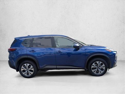 Used 2023 Nissan Rogue SV image 4