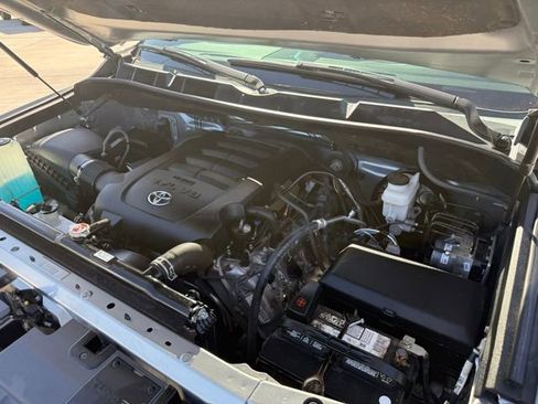 Used 2019 Toyota Tundra SR5 AWD/4WD image 39