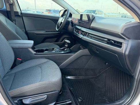 Used 2025 Kia K4 FWD image 35