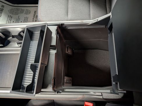 Used 2025 Ford Expedition Max Active image 4