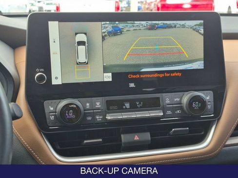 Used 2024 Toyota Grand Highlander AWD image 26