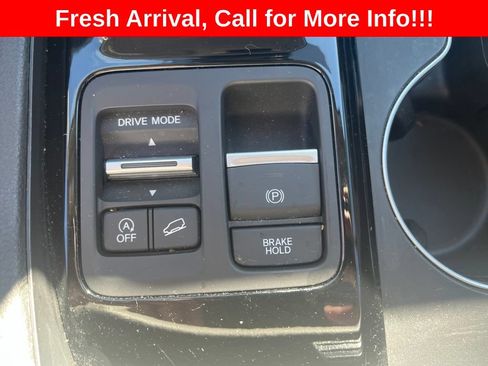 Used 2025 Honda Pilot EX-L image 25
