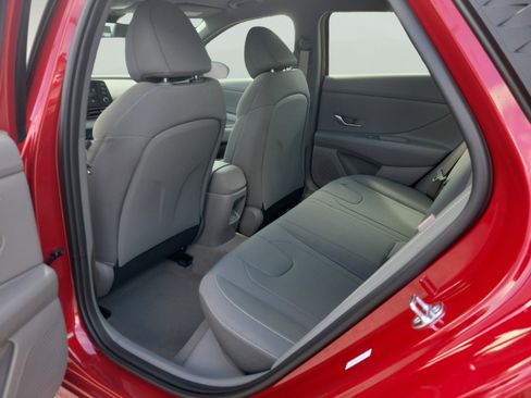 Used 2025 Hyundai Elantra Sport FWD image 5