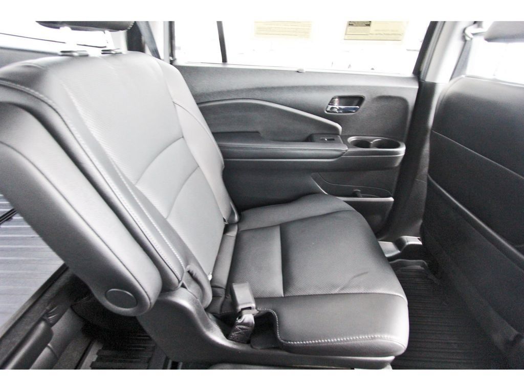 Used 2022 Honda Pilot Elite image 11