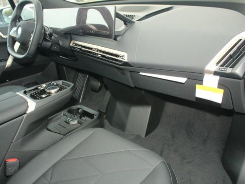New 2026 BMW iX xDrive45 image 23