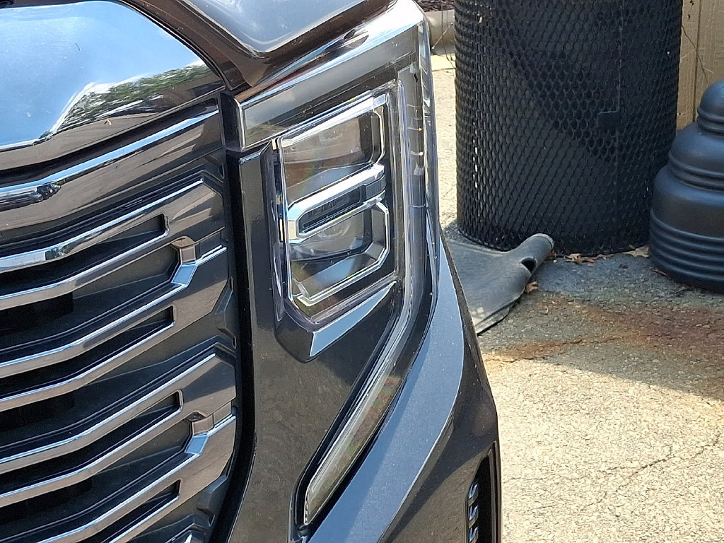 Used 2023 GMC Sierra 1500 Denali Ultimate AWD/4WD image 4