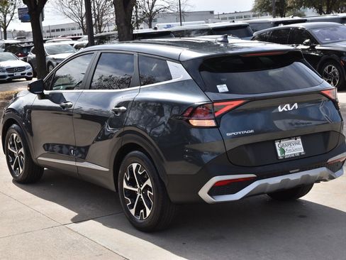 Used 2023 Kia Sportage EX image 10