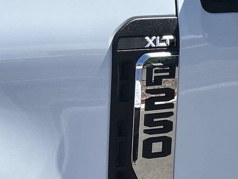 Used 2024 Ford F250 XLT AWD/4WD image 31