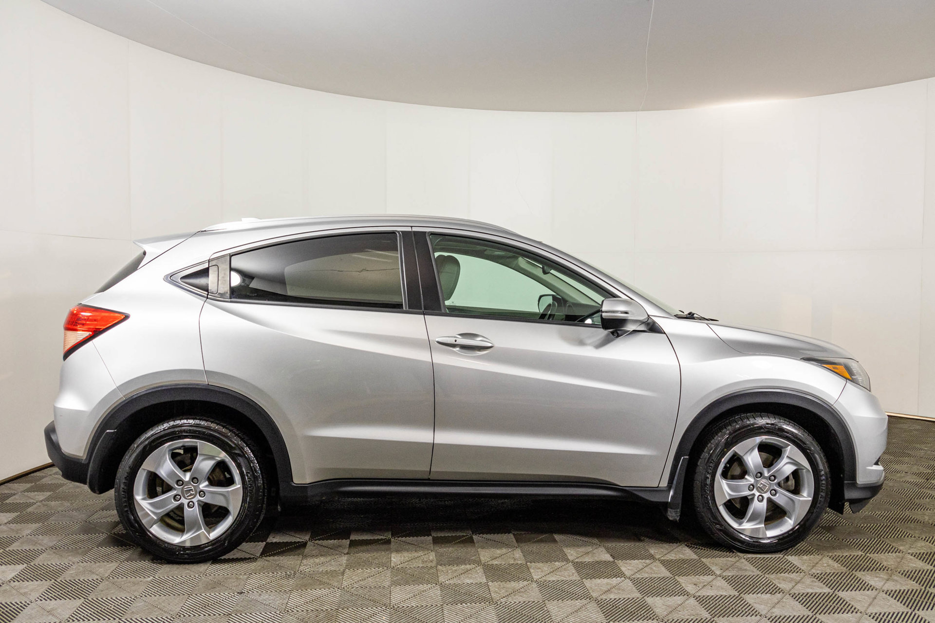 Used 2016 Honda HR-V EX-L image 15