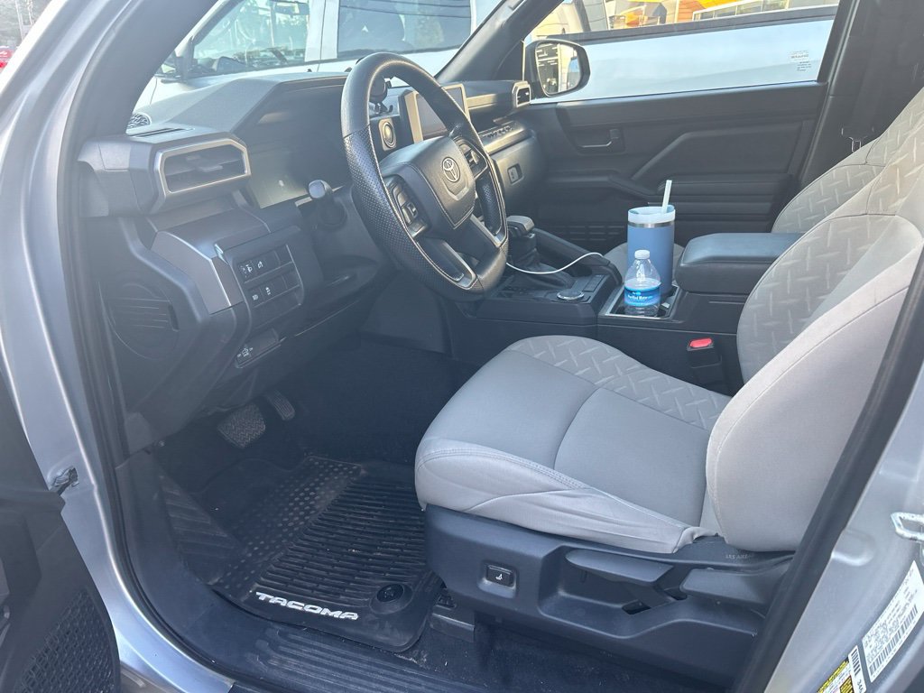 Used 2024 Toyota Tacoma SR5 RWD image 4