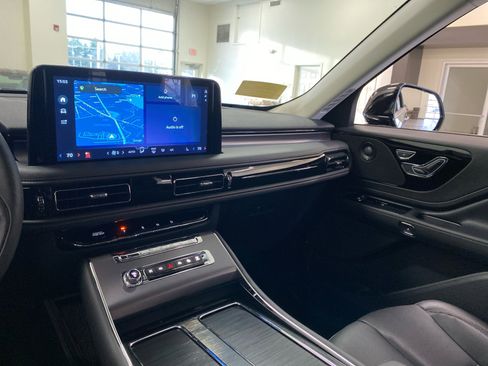 New 2026 Lincoln Aviator Premiere image 13