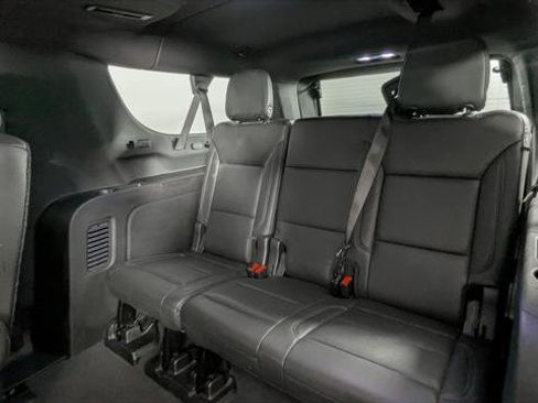 Used 2021 Chevrolet Suburban LT w/ Rear Media and Nav Package RWD image 19