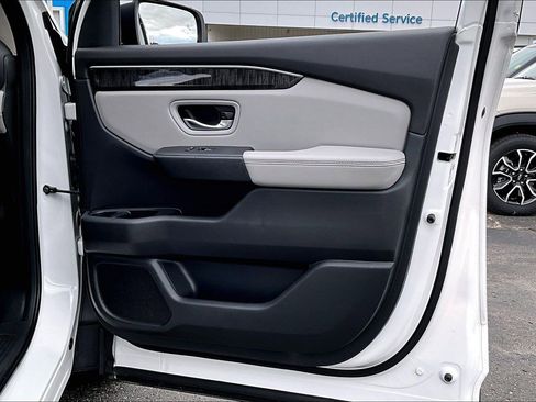 Used 2023 Honda Pilot Elite image 19