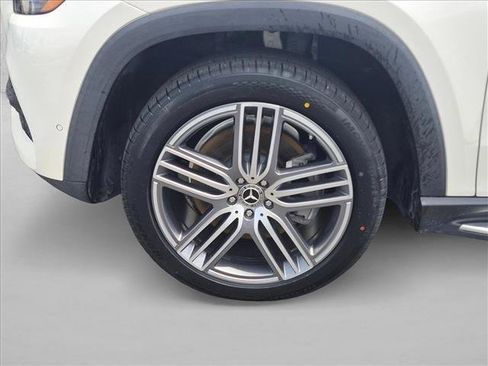 Used 2023 Mercedes-Benz GLS 450 4MATIC image 24