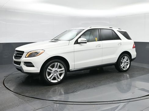 Used 2015 Mercedes-Benz ML 350 4MATIC image 3