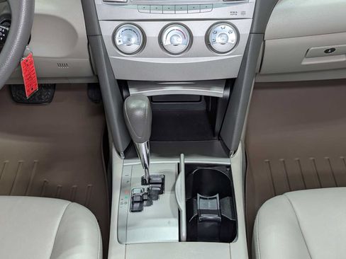 Used 2011 Toyota Camry LE w/ LE Extra-Value Pkg FWD image 19