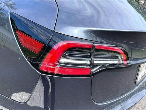 Used 2018 Tesla Model 3 Long Range RWD image 32