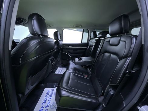 Used 2022 Jeep Grand Cherokee Limited image 26