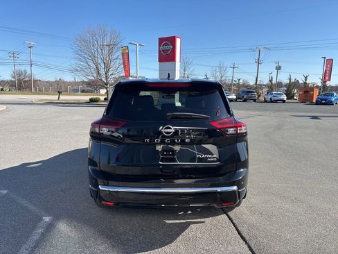 Used 2024 Nissan Rogue Platinum w/ Platinum Premium Package image 6