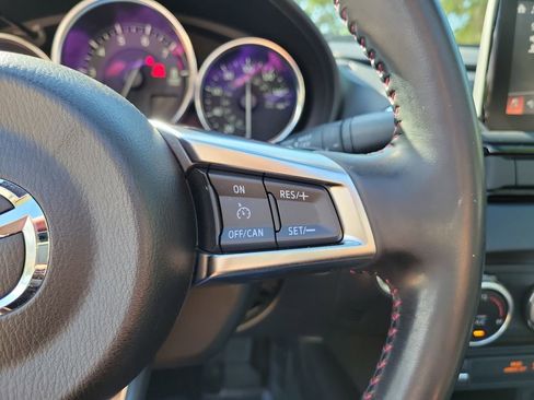 Used 2019 MAZDA MX-5 Miata RF Grand Touring RWD image 20