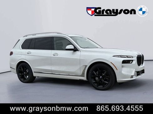 Used 2025 BMW X7 xDrive40i image 1