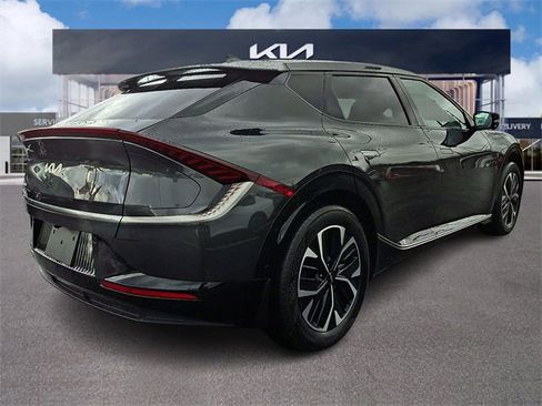 Certified 2022 Kia EV6 Wind w/ Wind Technology Package image 6