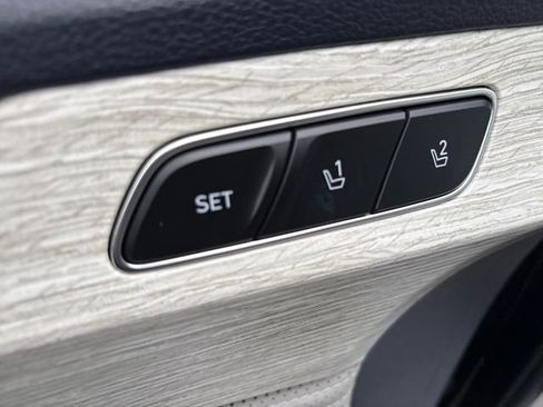 Used 2023 Hyundai Palisade Calligraphy image 14