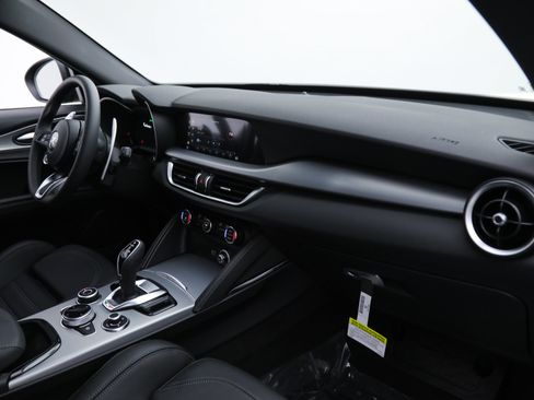 New 2026 Alfa Romeo Stelvio Sprint w/ Convenience Package AWD/4WD image 10