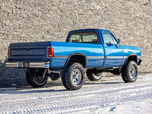 Used 1992 Dodge D/W Truck 250 image 12