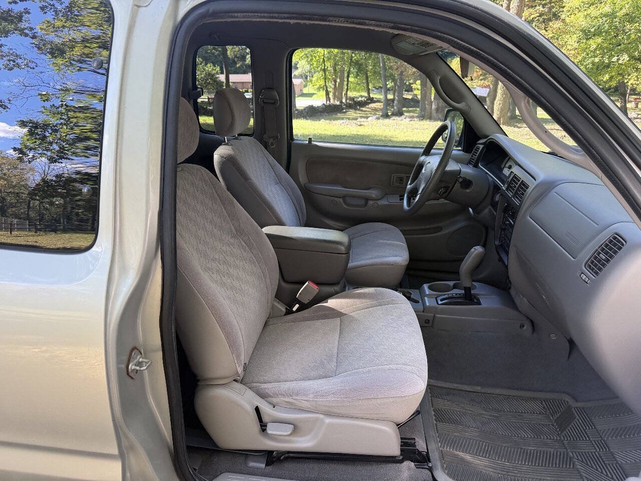Used 2003 Toyota Tacoma PreRunner w/ SR5 Pkg RWD image 67