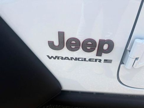 Used 2026 Jeep Wrangler Unlimited Rubicon AWD/4WD image 26