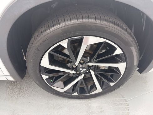 Used 2023 Mitsubishi Outlander SEL FWD image 15