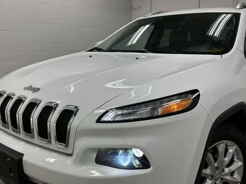 Used 2016 Jeep Cherokee Limited w/ Luxury Group FWD image 32