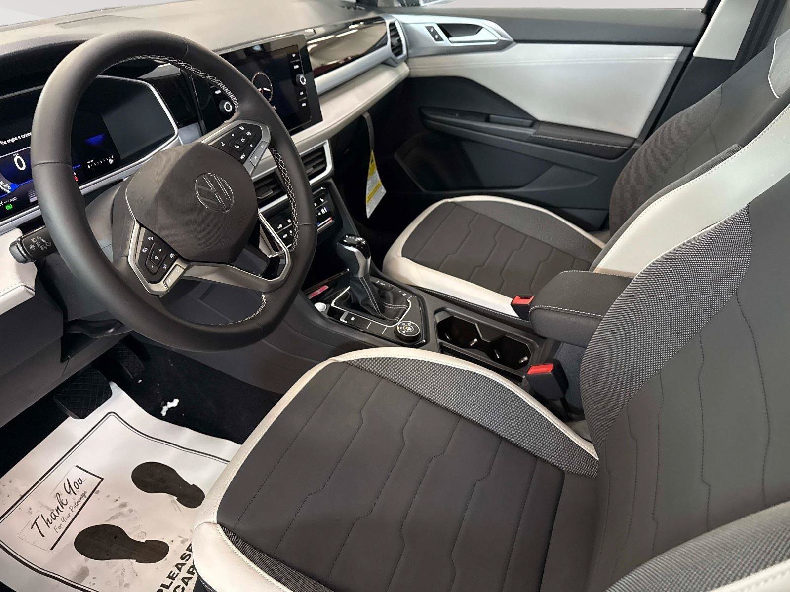 New 2026 Volkswagen Taos SE AWD/4WD image 22
